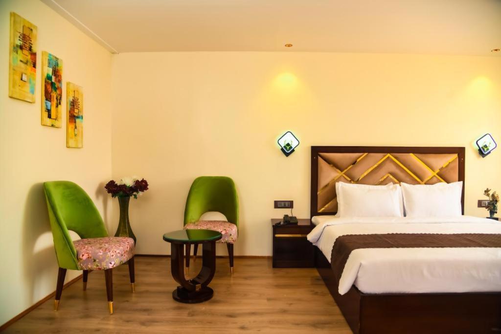 Hotel Cloud Social Shillong Exterior foto